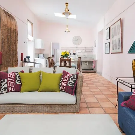 El Cello Apartment