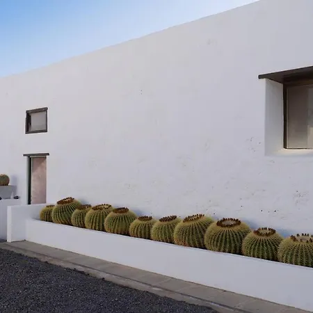 El Cello Apartment *